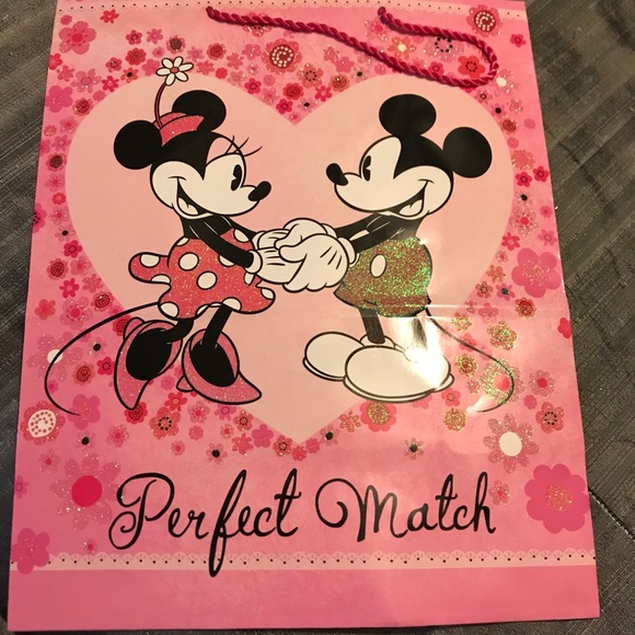 Valentines Day Minnie and Mickey gift bags - Picture 2 of 3